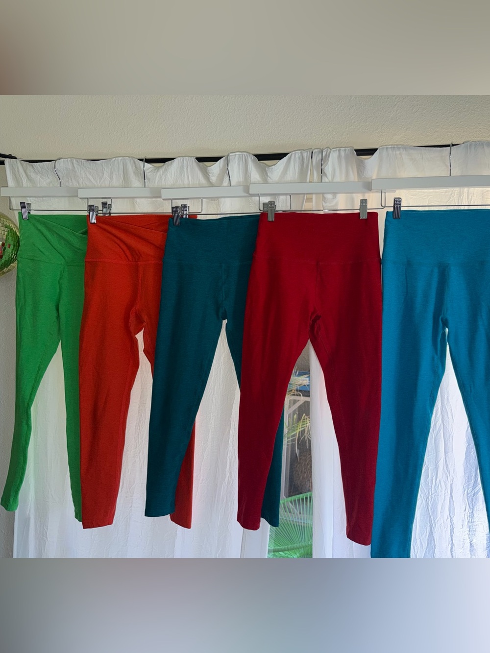 Bundle: 5 Beyond Yoga Leggings